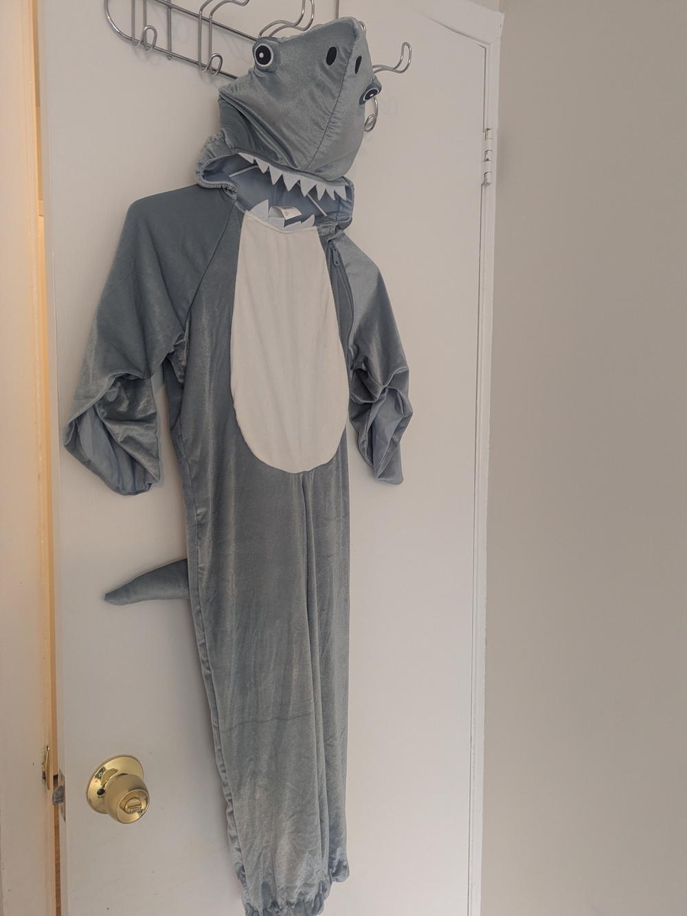 Hyde & Eek! Boutique Shark Costume Size 4-5T Kids Gray Hooded Jumpsuit Halloween